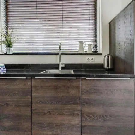 Nyaraló Beautiful New With Hot Tub Egmond aan den Hoef