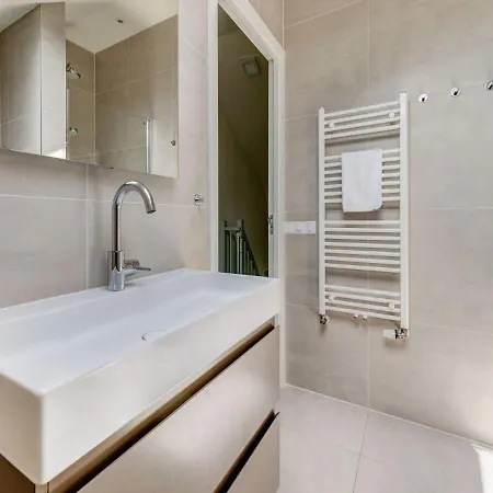 Beautiful New With Hot Tub Holiday home Egmond aan den Hoef