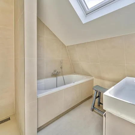 Beautiful New With Hot Tub * Egmond aan den Hoef